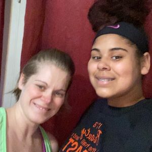 Meet your Posher, Hilary